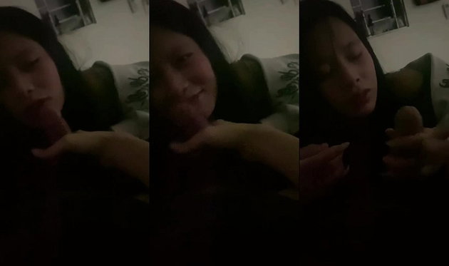 Mới quen được vài ngày em đã đòi bú cu anh còn lấy điện thoại em quay phim